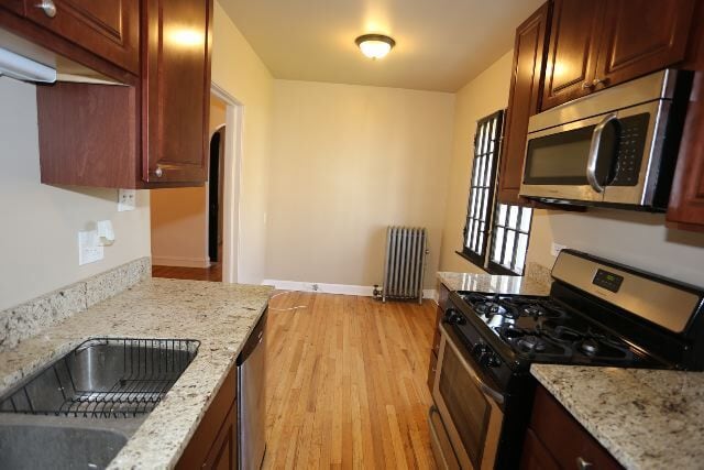 Building Photo - 2220 W Ainslie St Unit 3W