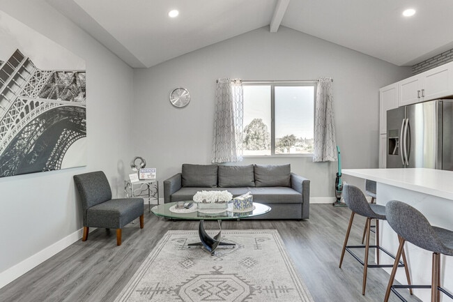 Photo - 2022 Avenida Del Diablo Unit SI ID1308385P