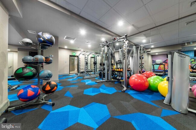 Photo - 222 W Rittenhouse Sq