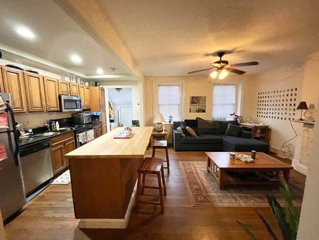 Photo - 467 Massachusetts Ave Unit 1