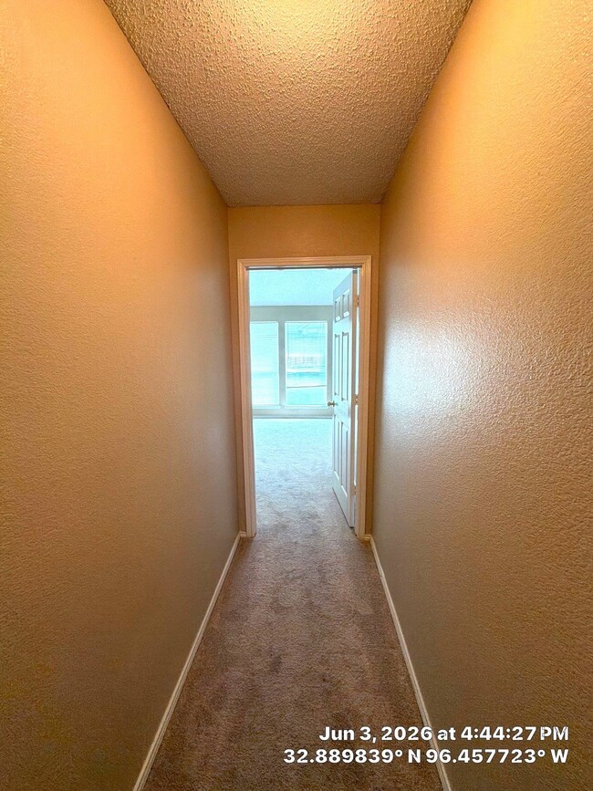 Photo - 113 Sequoia Rd