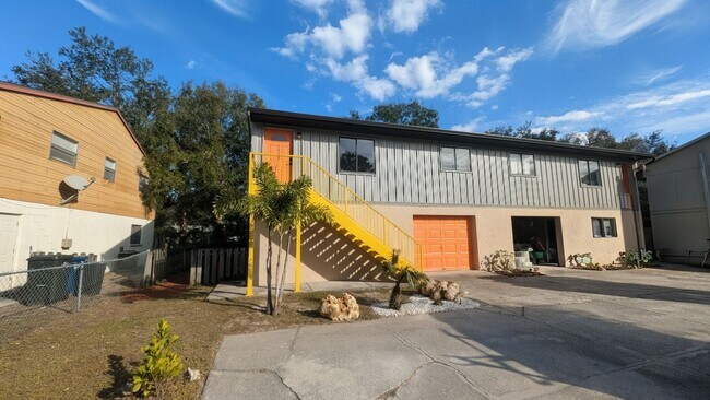 Photo - Annual fully remodeled unfurnished spacious 3/2 duplex in Bradenton.