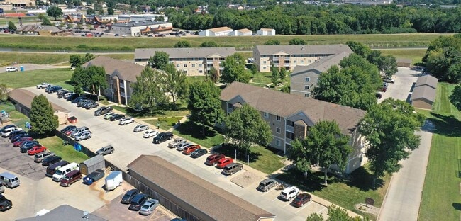 Golden Creek Apartments