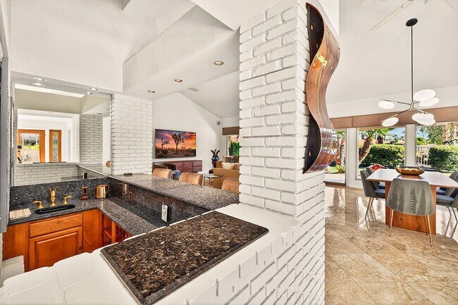 45668 Pueblo Rd
