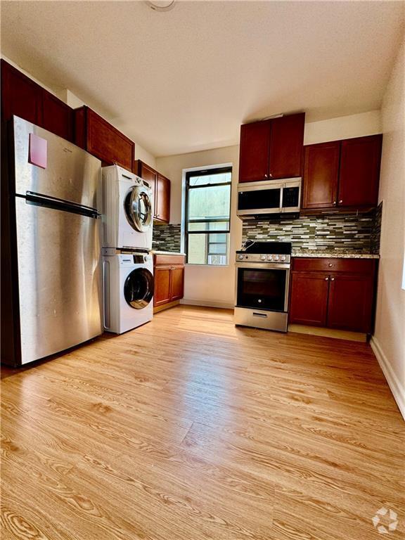 Building Photo - 883 E 165th St Unit 5F Rental