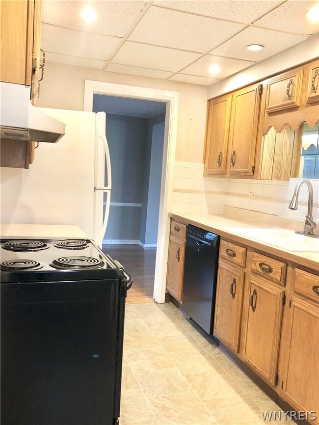 Photo - 200 Koenig Rd