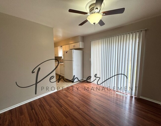 Photo - 214 N Oak Dr