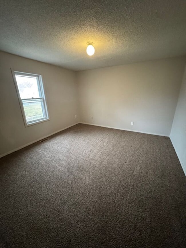 Photo - 513 E Suttenfield St