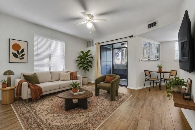 Building Photo - 2500 Burleson Rd Unit 609