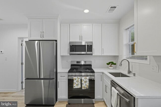 Photo - 5206 Gilpin Dr