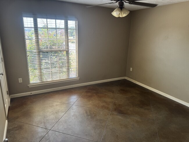 Photo - 2830 Longbow Ln