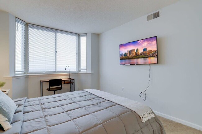 Photo - 901 N Pollard St Unidad FL22-ID1022365P