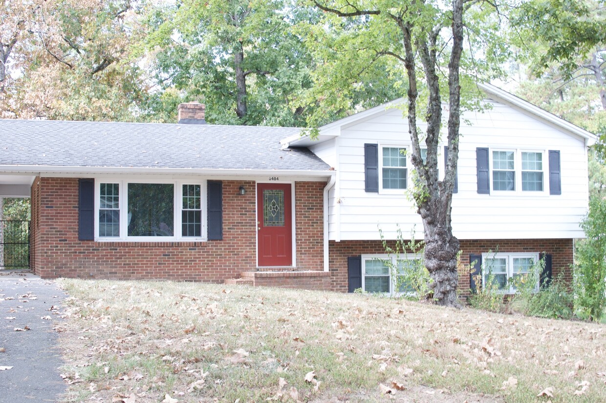 Super Southwest Durham home with fenced in... - Super Southwest Durham home with fenced in...