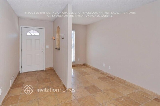 Photo - 2851 S Genoa St