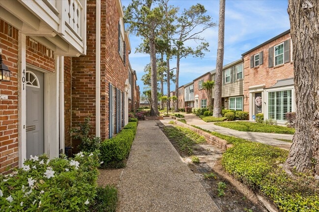 Photo - 401 Bendwood Dr Unit 35