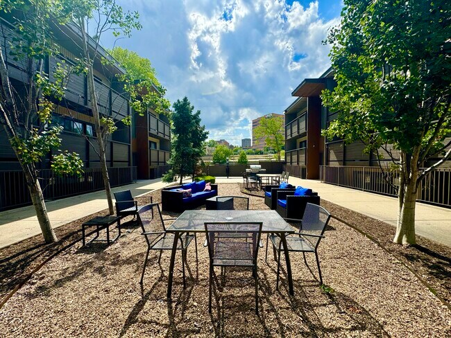 Photo - Lakota on Grand