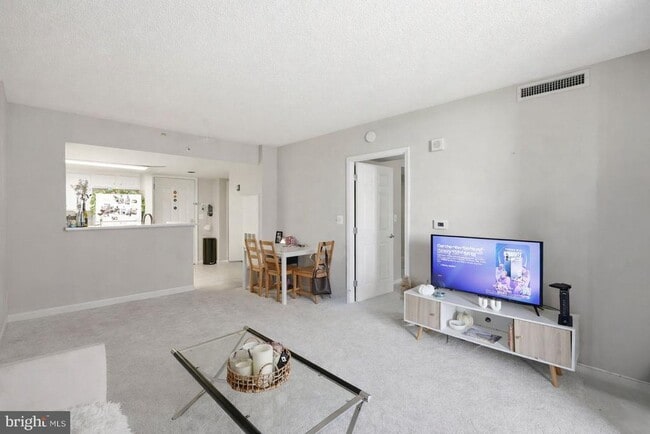 Building Photo - 11710 Old Georgetown Rd Unit 1020