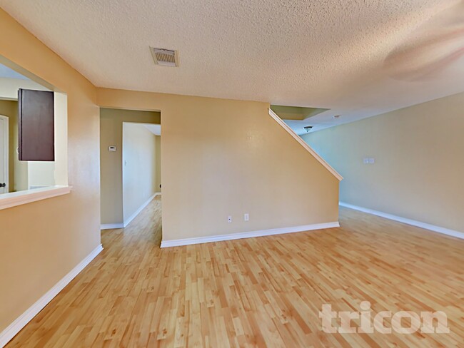 Photo - 8030 Falcon Meadow Dr