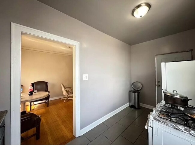 Photo - 4259 W Addison St Unit ONE BEDROOM