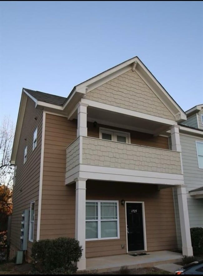 Charming 3BR Townhome in Norcross - Charming 3BR Townhome in Norcross