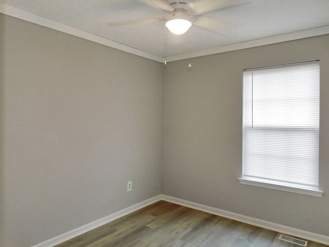 Photo - 21370 Lexington Dr