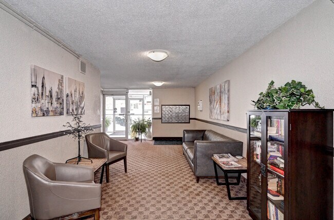 Photo - Lakeview Towers Apartments