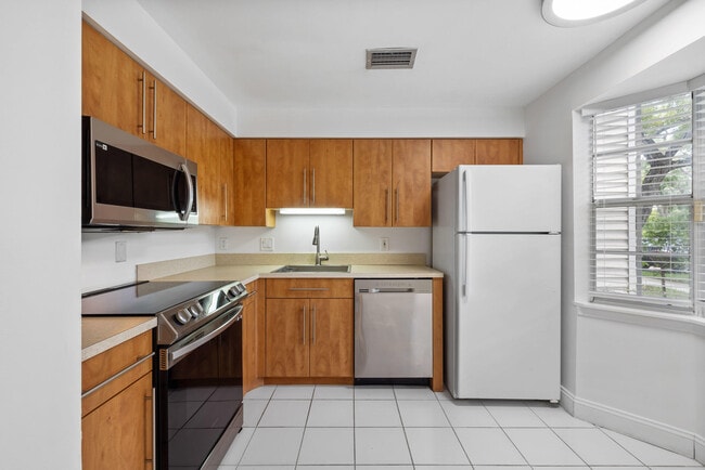 Photo - 217 Georgian Park Dr