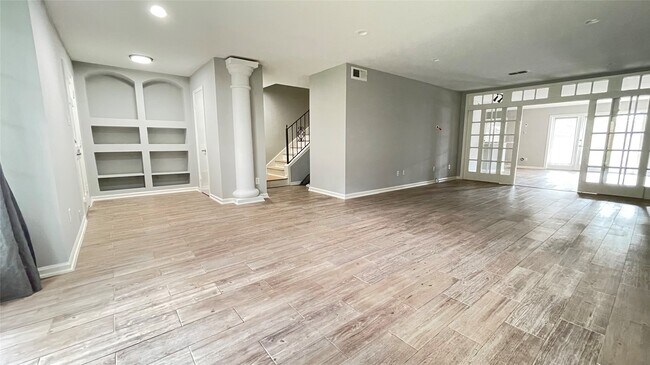 Photo - 403 N Post Oak Ln Unidad 403
