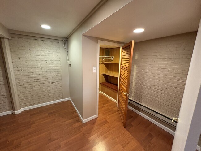 580 N Newton St Unit 1