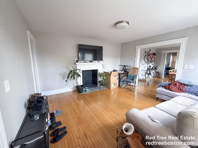 Photo - 51 Leamington Rd Unit 1