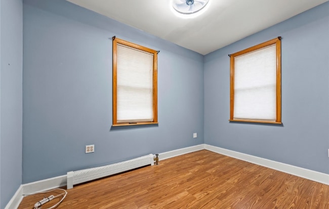 Photo - 244-39 89th Ave