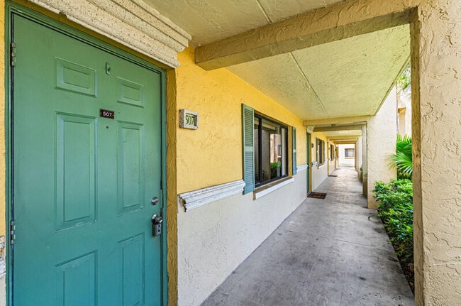 Photo - 507 Meadows Cir