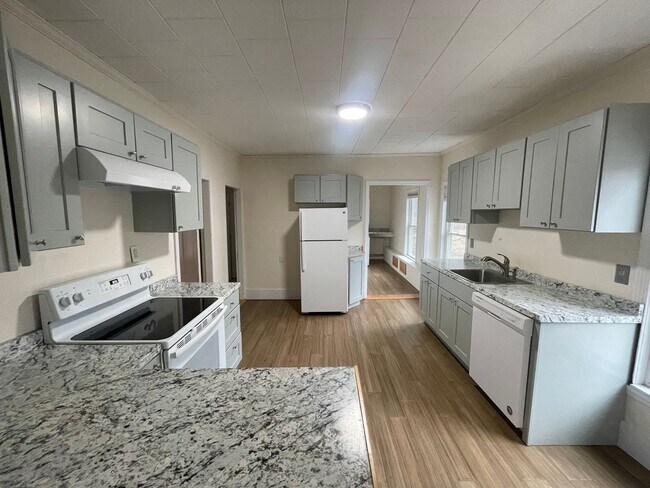 3 Meetinghouse Hill Rd