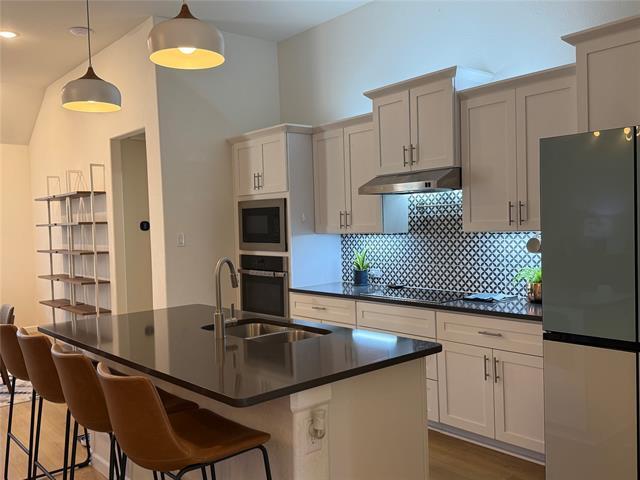 Photo - 1122 Silverthorne Trl