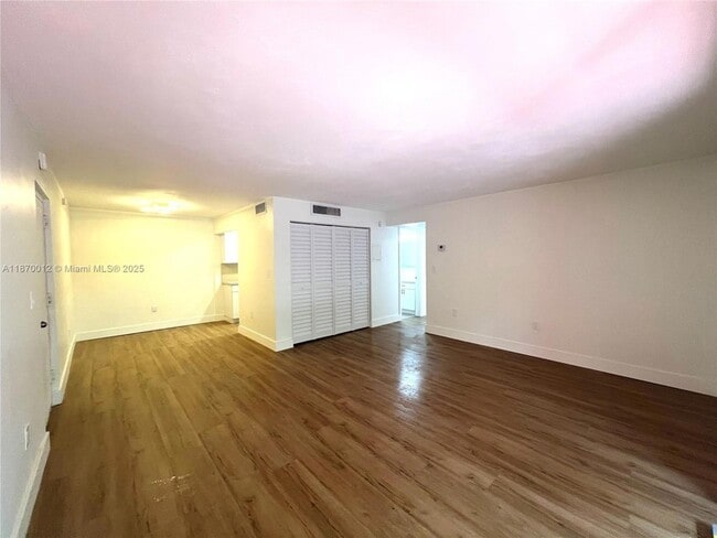Photo - 10822 N Kendall Dr Unit S14