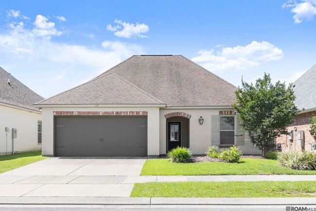 Building Photo - 471 Lake Breeze Dr