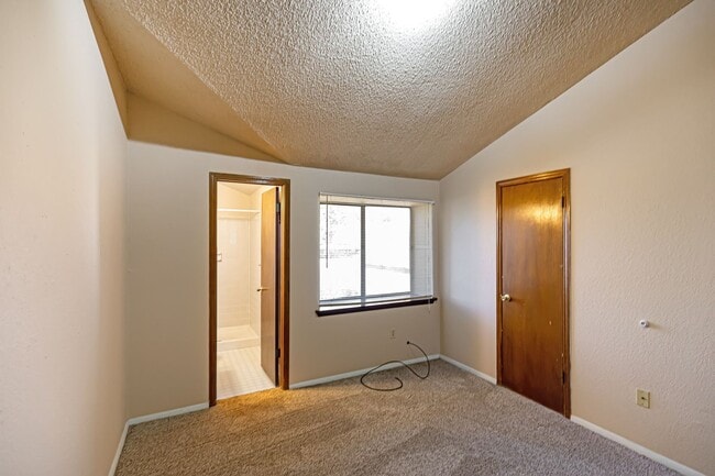 Super cute 2 bedroom townhouse! - Super cute 2 bedroom townhouse!
