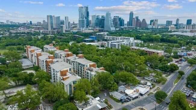 Building Photo - Beautiful at Barton Place! Rental