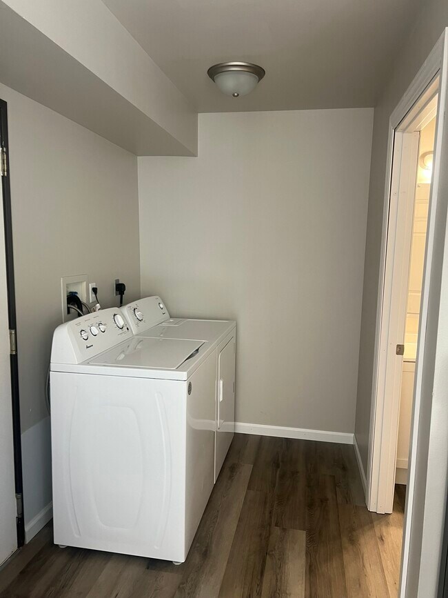 Photo - 205 Sunnyfield Ct