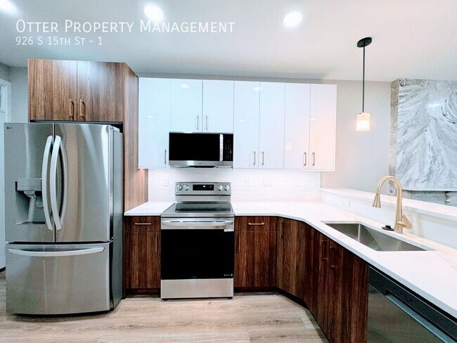 Photo - 926 S 15th St Unit 1