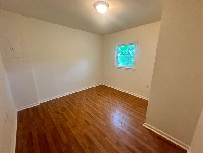 Photo - 422 Longwood Ave Unit A