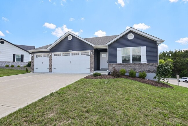 Building Photo - BRAND NEW 3Bed/2Bath Ranch 3 Car Garage Rental