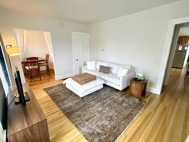 Photo - 9 Grand St Unit 2R, Second Floor Right