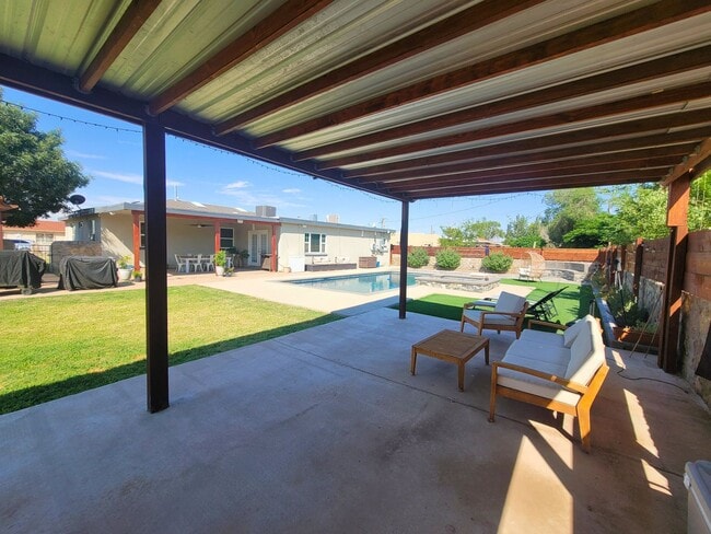 Rental with a Pool - Rental with a Pool