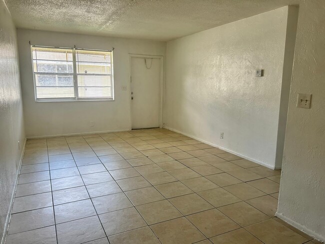 2240 NW 59th Terrace Unit 1-4