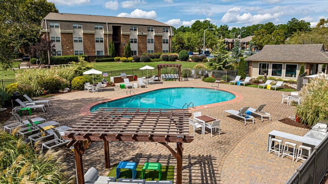 Photo - Collins Crossing Apartments