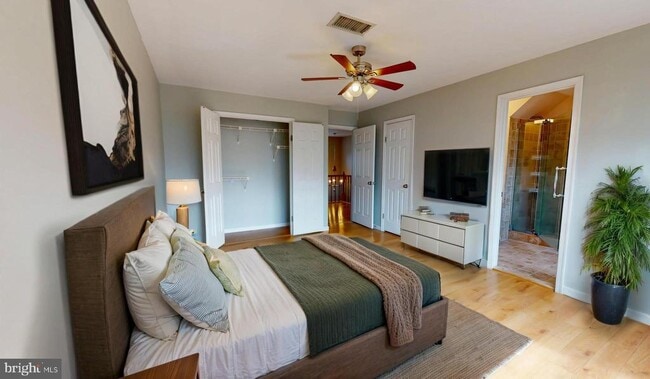 Photo - 5612 Gresham Ln