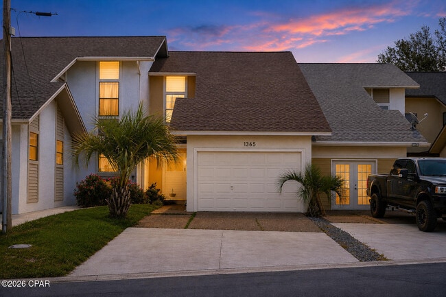 Building Photo - 1365 Capri Dr