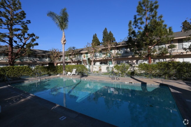 The Californian Apartments