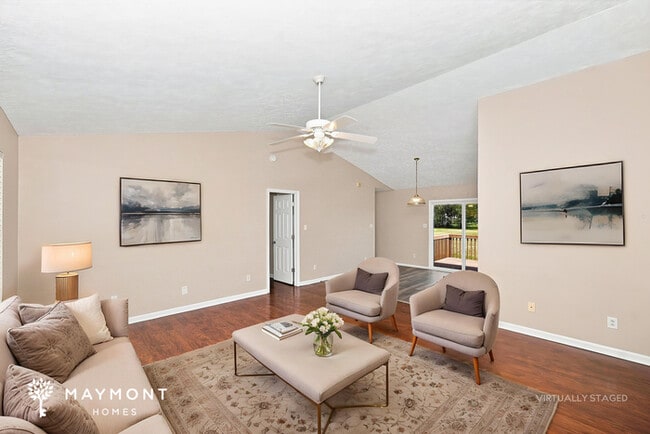 108 Hayworth Ln